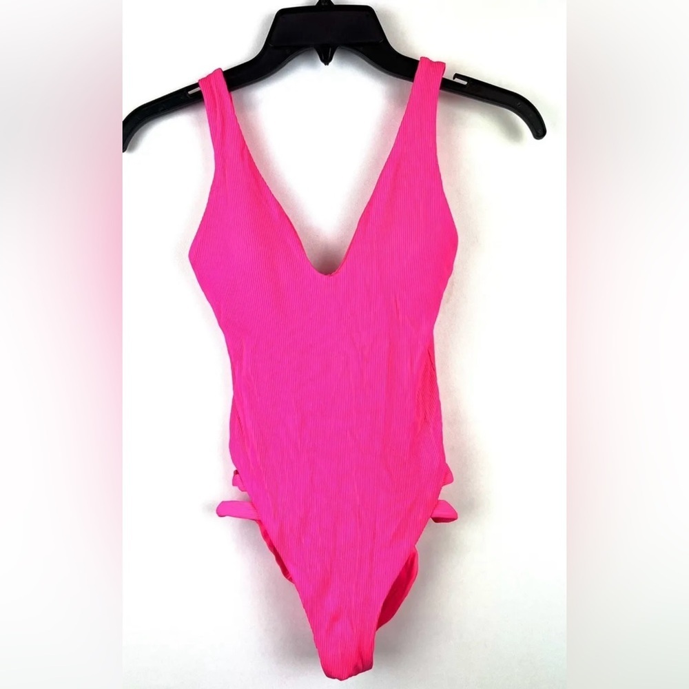BECCA Womens Fine Line Rib Sophie One Piece Swimsuit Pink Small